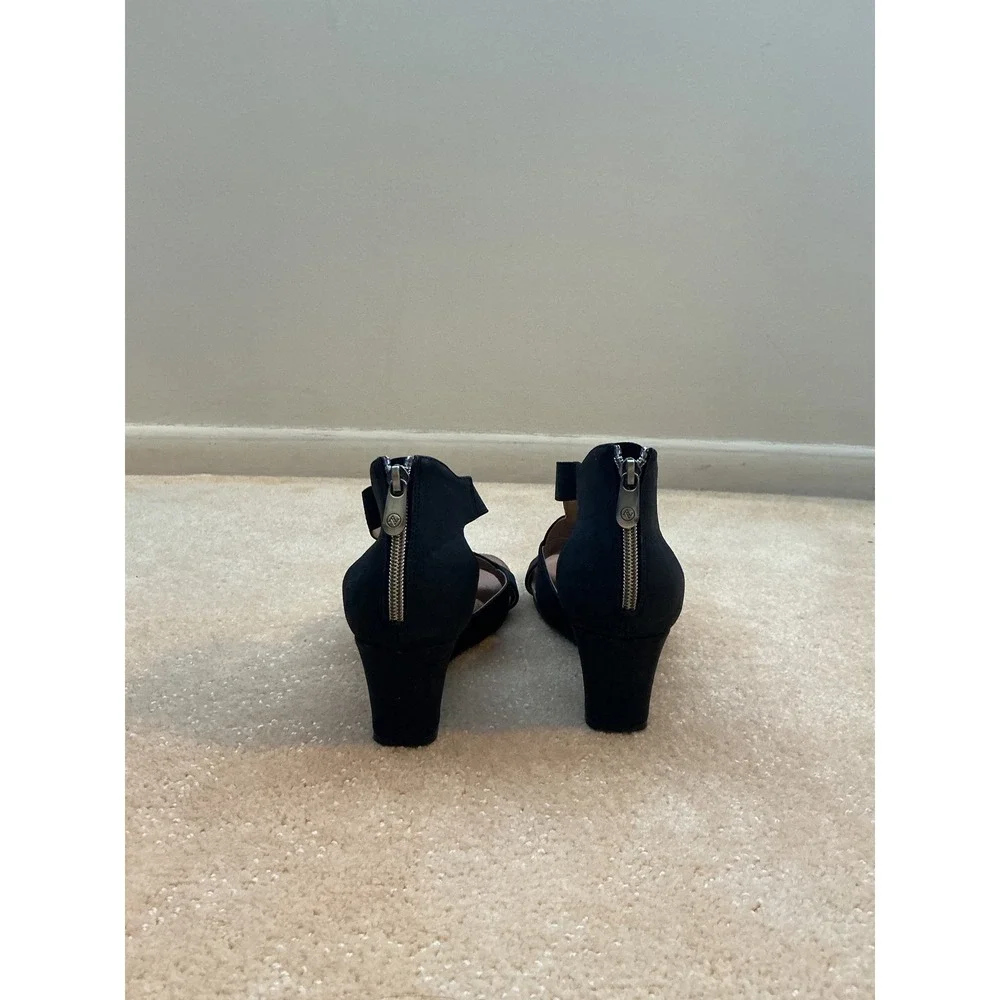 Adrienne Vittadini Women Black Suede Whimsy Wedge Sandal Peep Toe w/Zipper Sz7.5